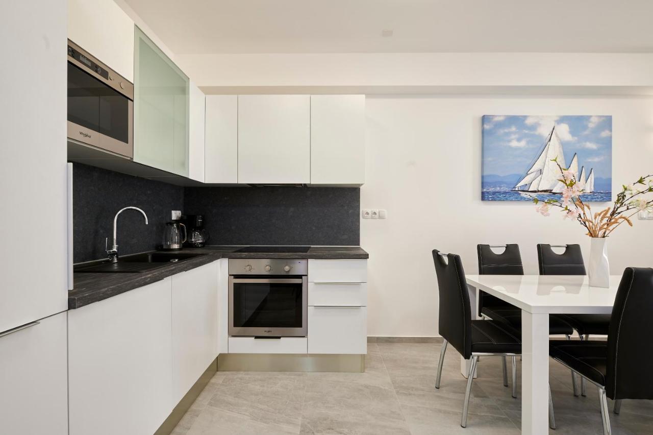 Apartment Gaby 3 Trogir Exteriör bild