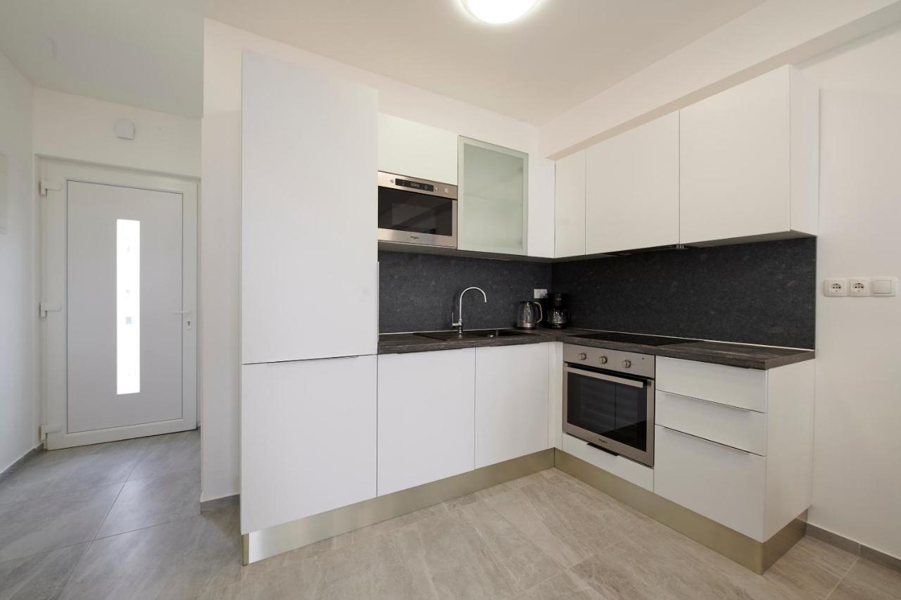Apartment Gaby 3 Trogir Exteriör bild