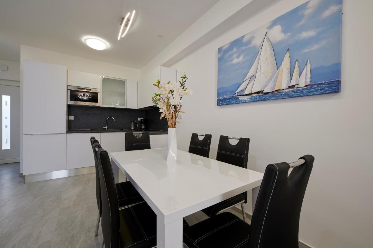 Apartment Gaby 3 Trogir Exteriör bild