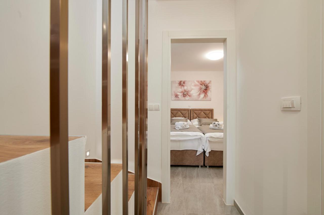 Apartment Gaby 3 Trogir Exteriör bild