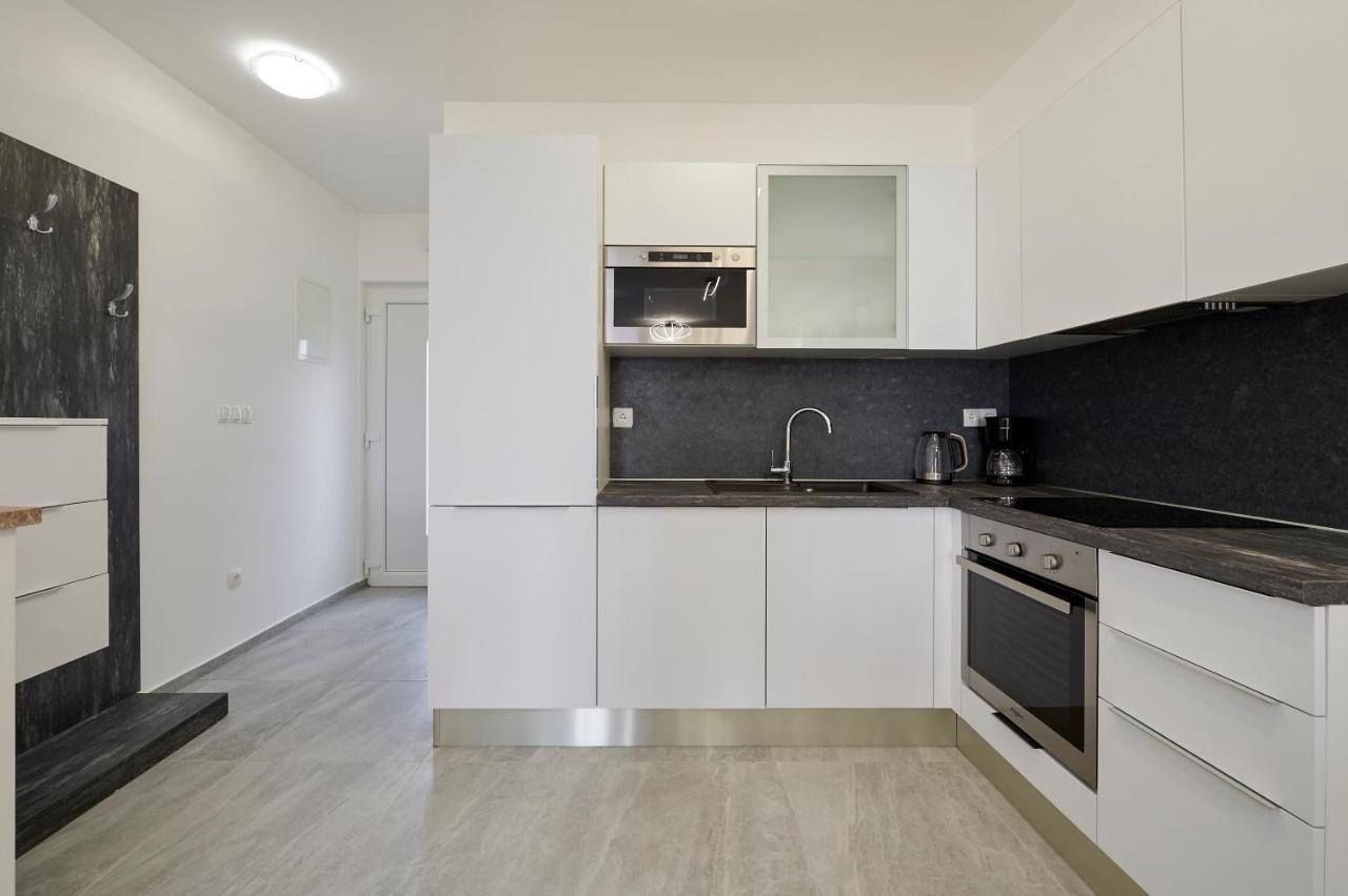 Apartment Gaby 3 Trogir Exteriör bild